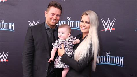 5 Iconic WWE Couples That Were Wed In Real Life